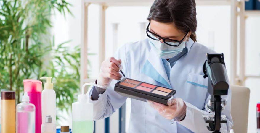 Descubra qual &eacute; o sal&aacute;rio de quem faz Est&eacute;tica e Cosm&eacute;tica